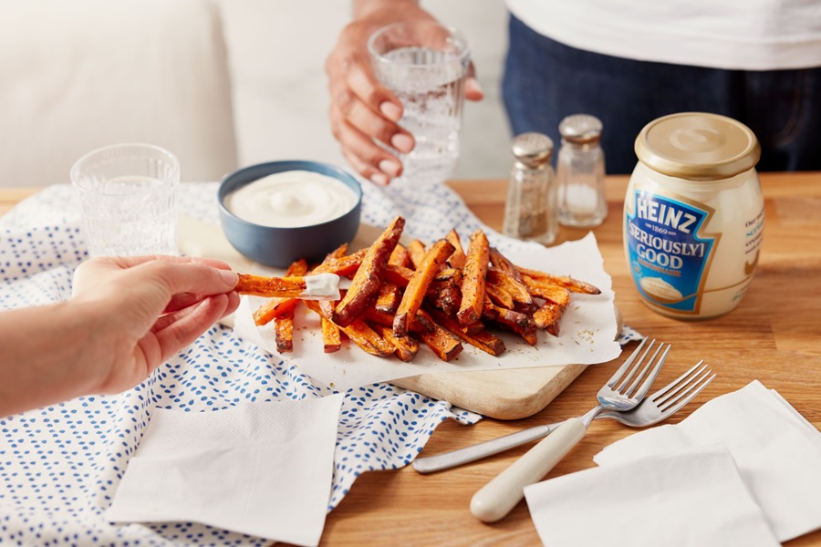 Heinz mayo with sweet potato fries
